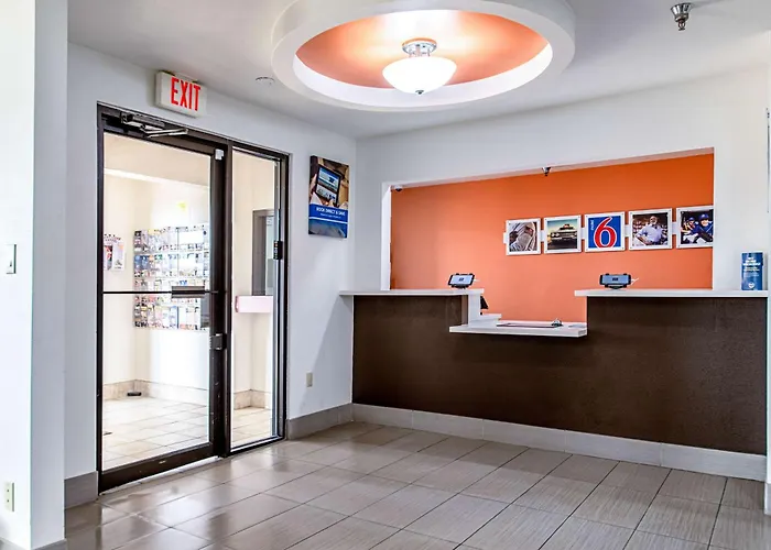Motel 6-Lebanon, In